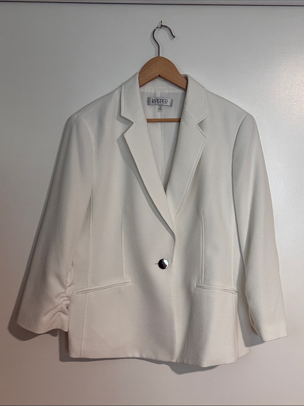 Kasper Women's Cream Single-Button Notch Lapel Blazer 16